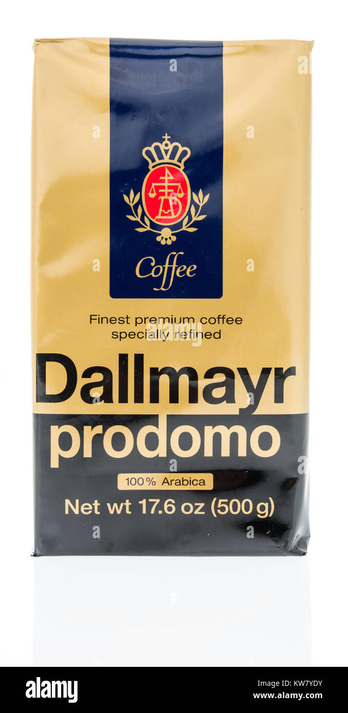 Winneconne, WI-27 Dez 2017: ein packgae von Dallmayr prodomo Kaffee auf einer isolierten Hintergrund. Stockfoto