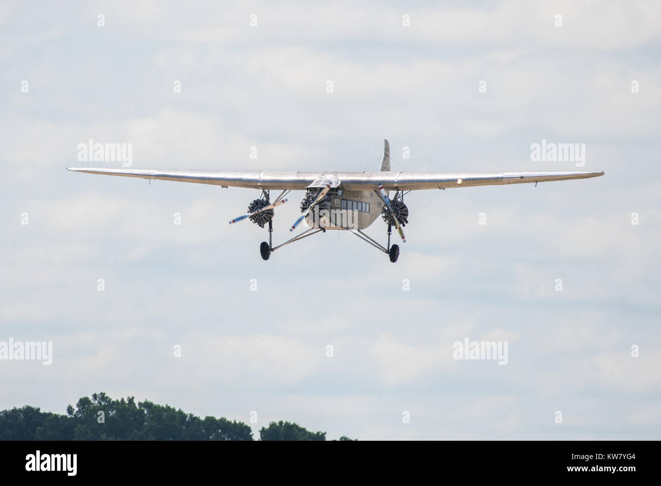 Oshkosh, WI - 24. Juli 2017: ein Jahrgang transkontinentalen Luftverkehrs Ford Modell 5-AT-B trimotor Flugzeuge Stockfoto