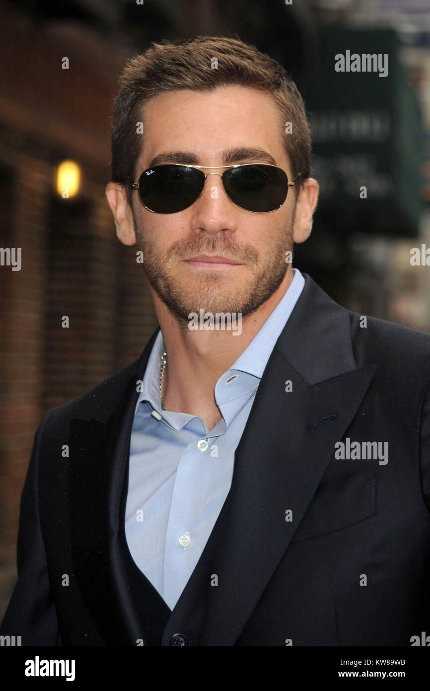 SMG NY1 Jake Gyllenhaal Letterman 052410 02.JPG NEW YORK - MAI 24: Schauspieler Jake Gyllenhaal besucht 'Late Show with David Letterman' im Ed Sullivan Theater am 24. Mai 2010 in New York City (Foto: Storms Media Group) Personen: Jake Gyllenhaal Stockfoto