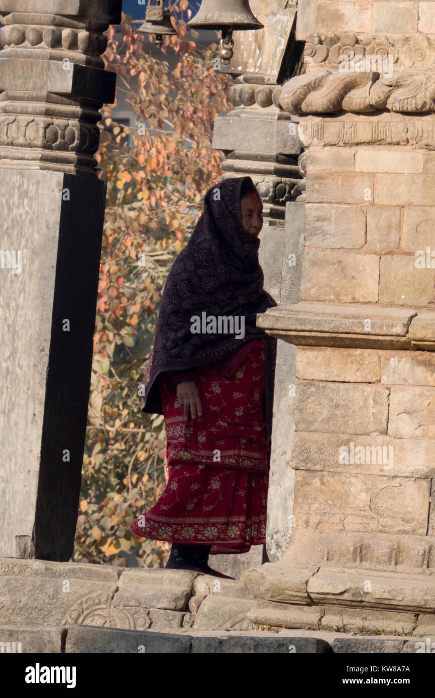 Frau in Durbur Square, Kathmandu, Nepal Stockfoto
