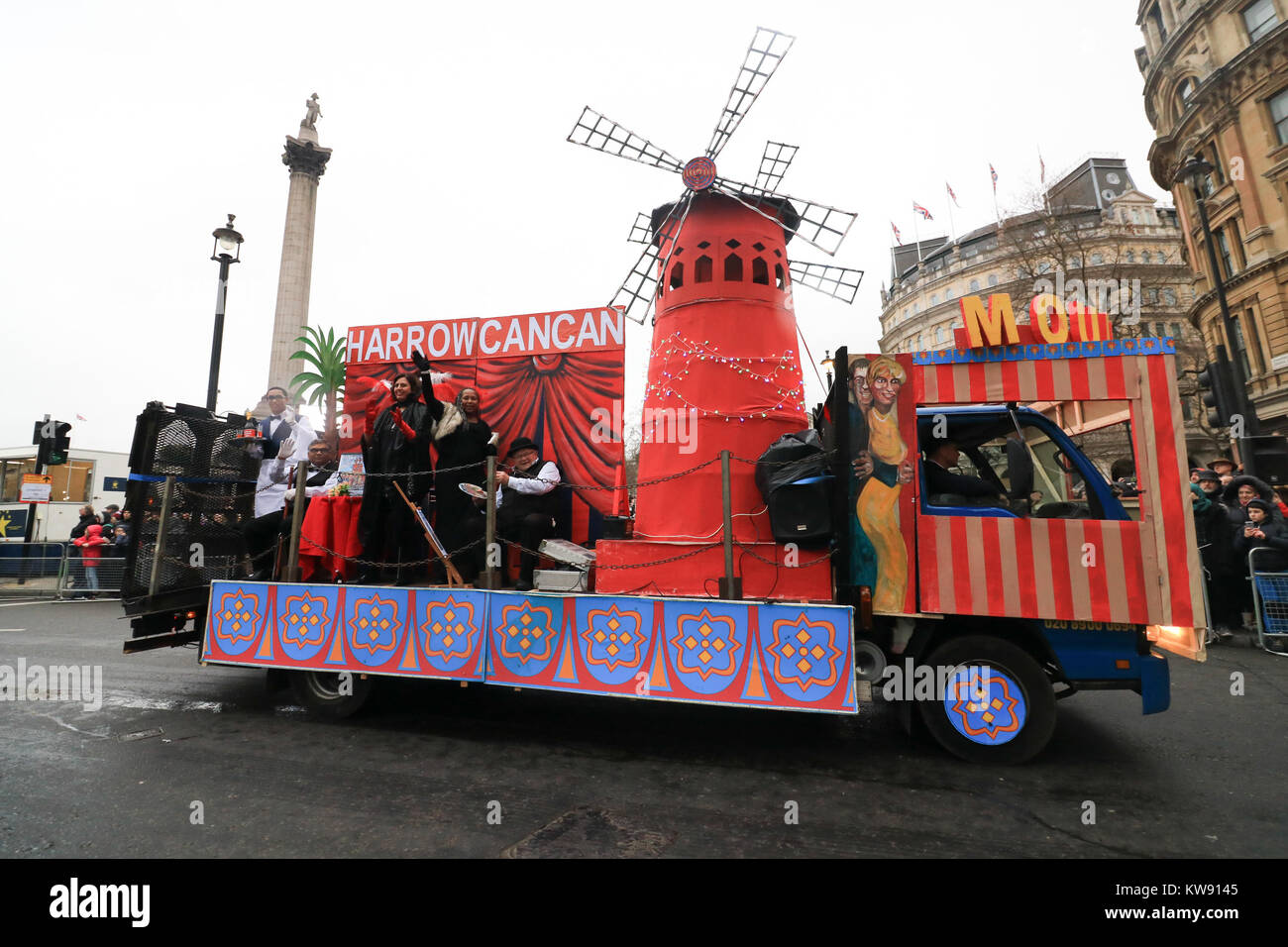 London, Großbritannien. 1 Jan, 2018. Die Egge kann Schwimmer in Day Parade des 2018 in London das Neue Jahr (LNDYP), mit über 8.000 Künstler einschließlich Marching Bands, Cheerleadern, Nächstenliebe, historische Fahrzeuge und Gruppen aus der Londoner Stadtteilen Credit: Amer ghazzal/Alamy leben Nachrichten Stockfoto