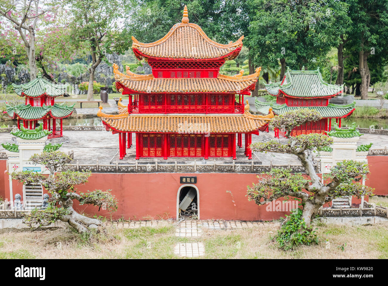 Chinesische Wahrzeichen Miniatur Yellow Crane Tower Stockfoto