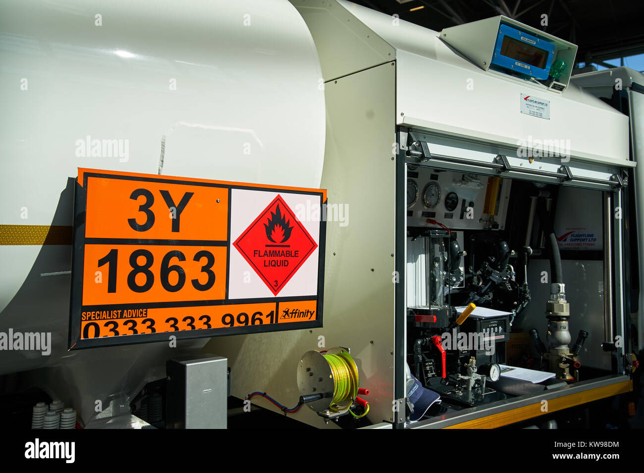 Ausstellung München, 10. Oktober 2017 Kerosin Lkw auf der Inter Airport Europe 2017, der führenden Messe für den Flughafen Industrie, Ausrüstung, Techno Stockfoto