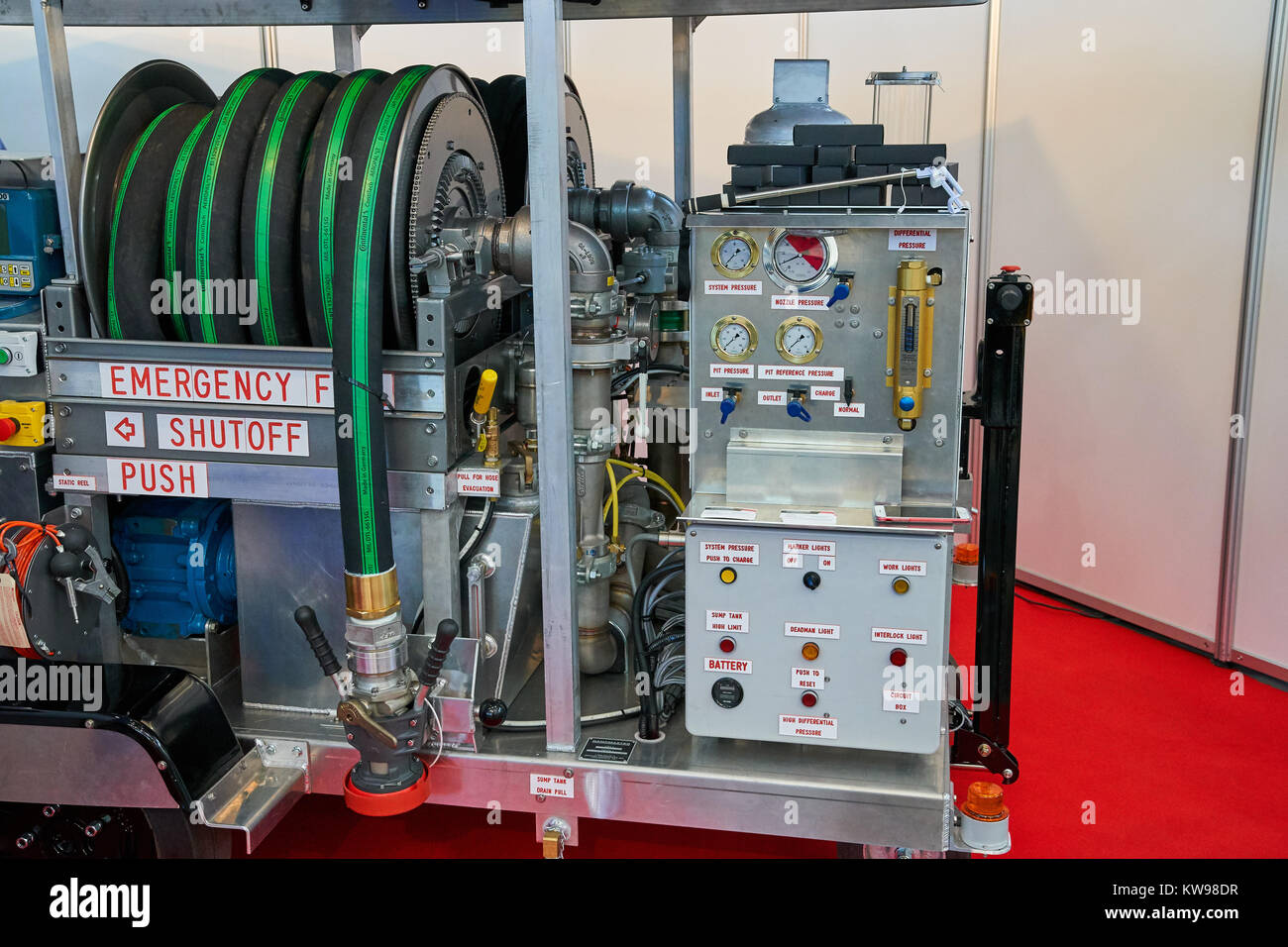 Ausstellung München, 10. Oktober 2017 Kerosin Lkw auf der Inter Airport Europe 2017, der führenden Messe für den Flughafen Industrie, Ausrüstung, Techno Stockfoto