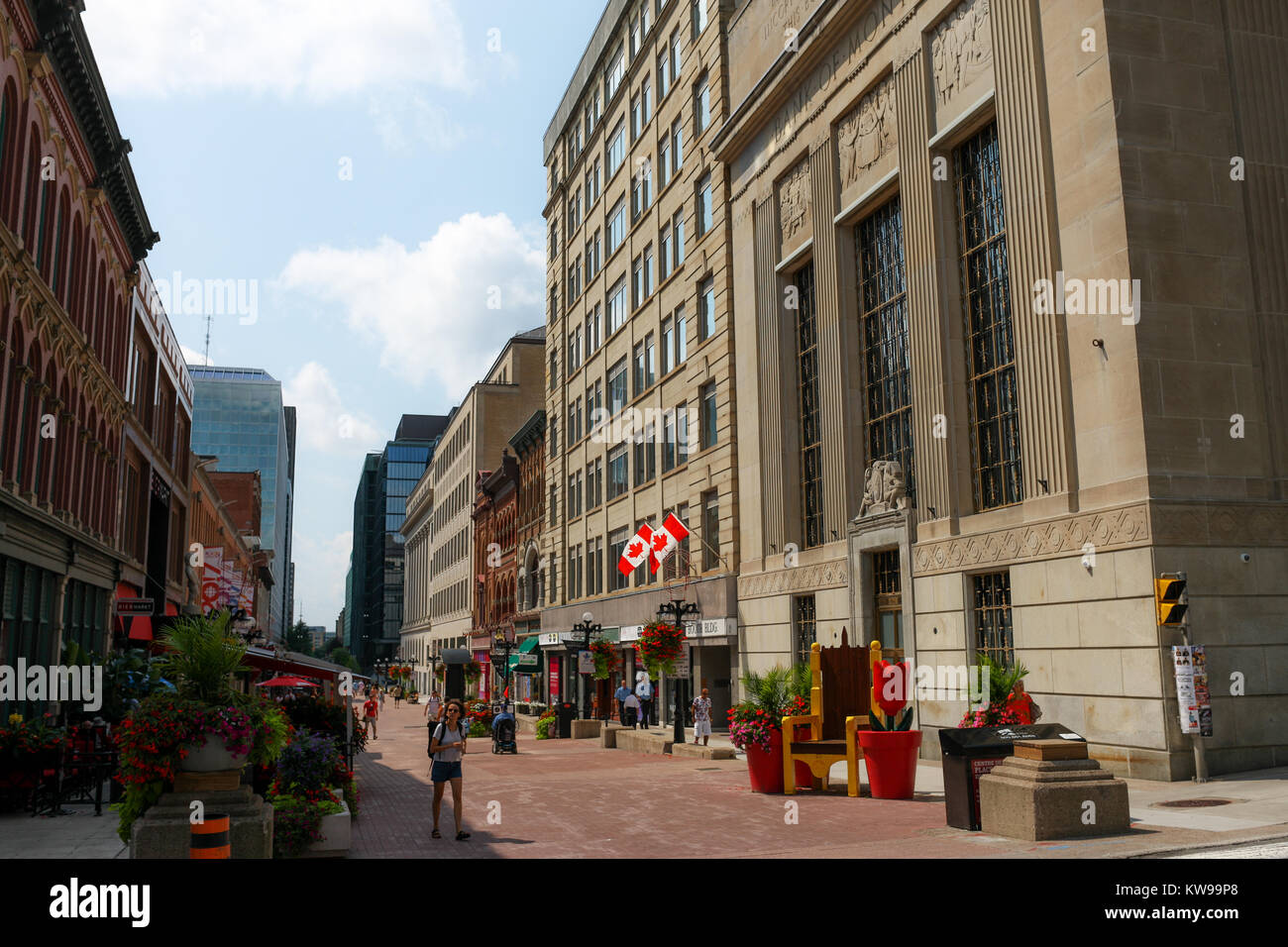 Sparks Street in Ottawa, Ontario, Kanada, ist eine Straße nur für Shopping, keine Autos erlaubt sind auf der Straße zu fahren. Stockfoto