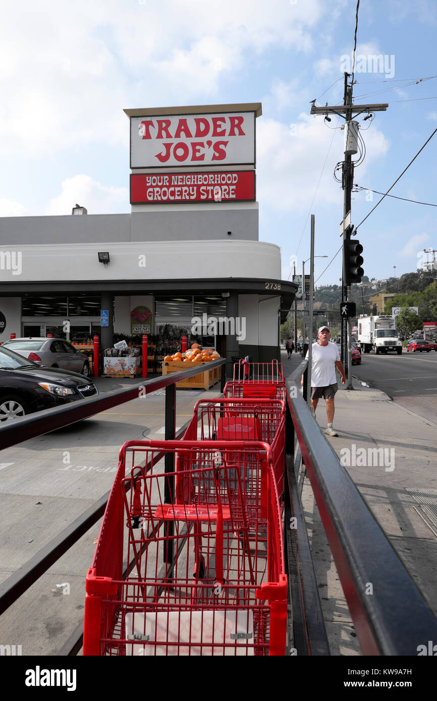 Trader Joe's Grocery Store Shopping Carts auf Hyperion Avenue in Silber See) Los Angeles, Kalifornien, KATHY DEWITT Stockfoto