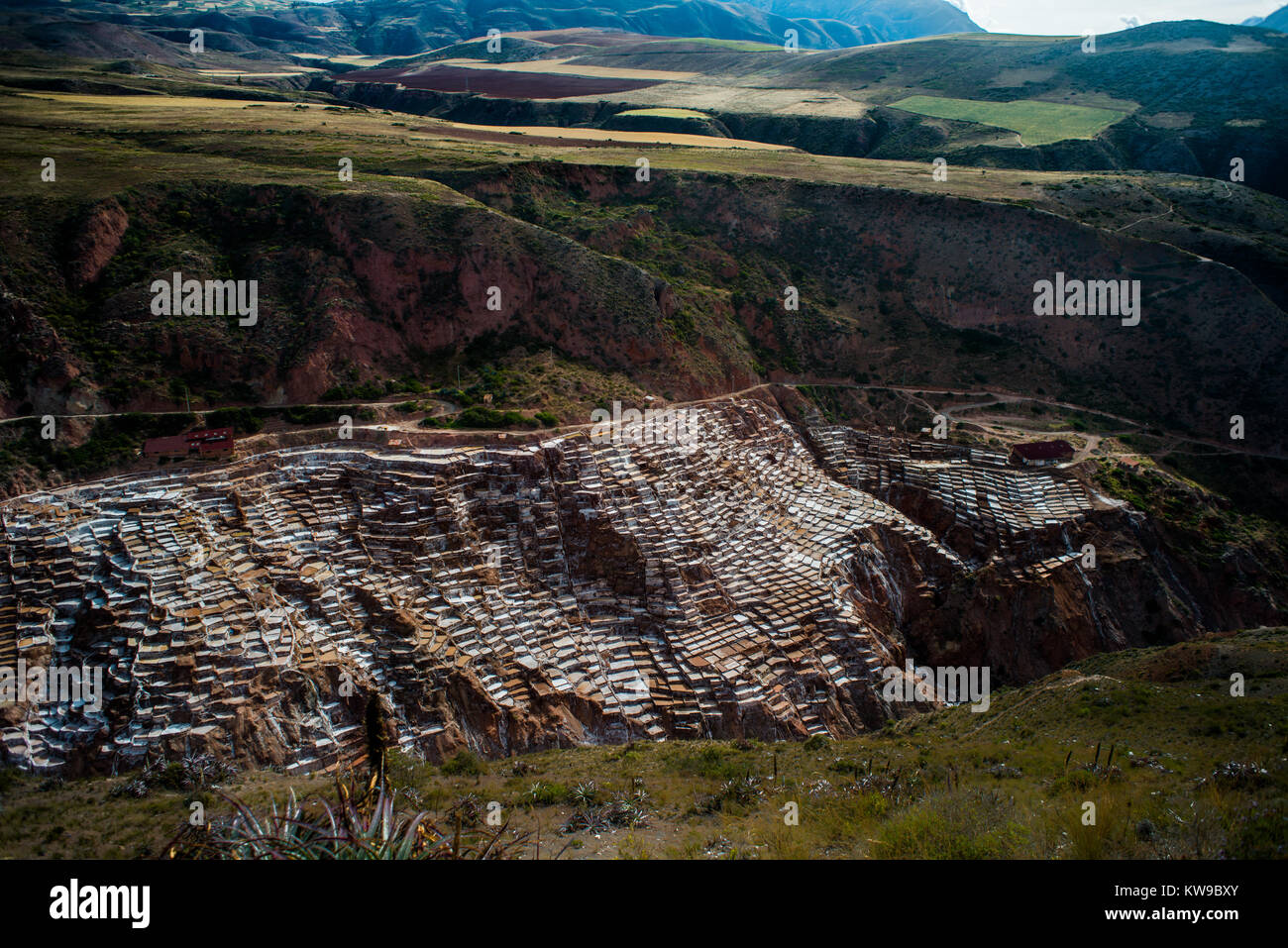 Schöne Landschaft von Maras von Inca Salz - Verdampfung Teiche im Heiligen Tal, Peru Stockfoto