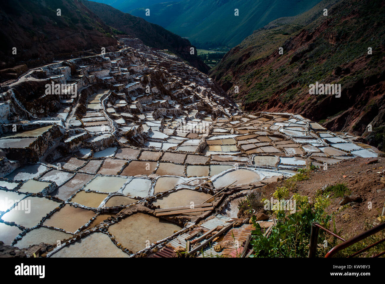 Schöne Landschaft von Maras von Inca Salz - Verdampfung Teiche im Heiligen Tal, Peru Stockfoto