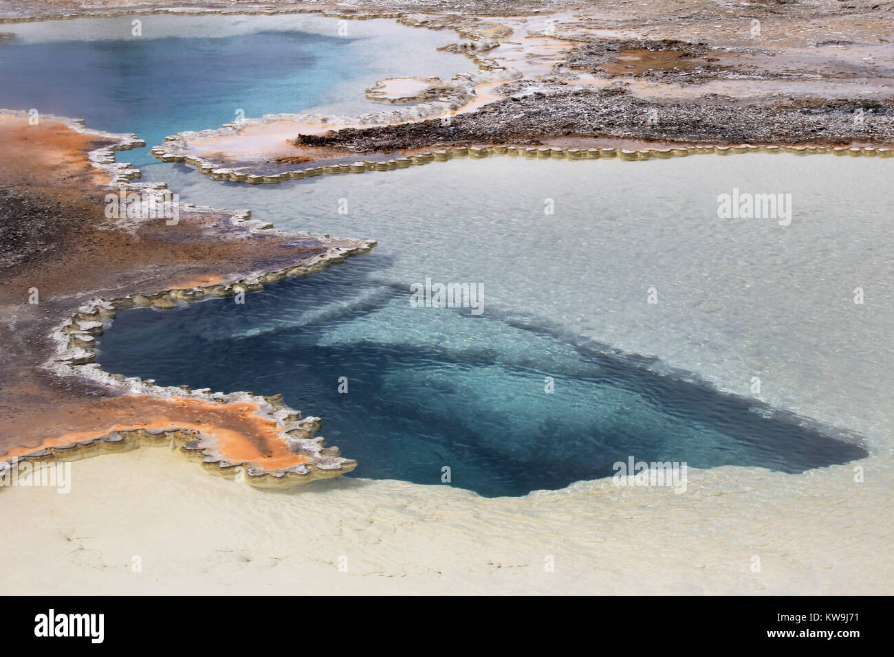 Wams Pool, ein Doppelzimmer pool Hot Spring in Upper Geyser Basin im Yellowstone National Park, USA Stockfoto