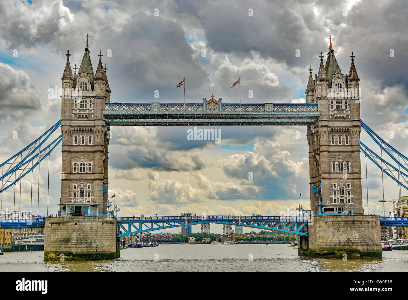 Die Tower Bridge über die Themse in London, England. Großbritannien Stockfoto