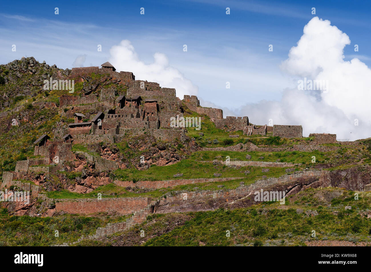 Südamerika, Pisac () - Inka Ruinen von Pisaq im Heiligen Tal in den peruanischen Anden, Peru Stockfoto