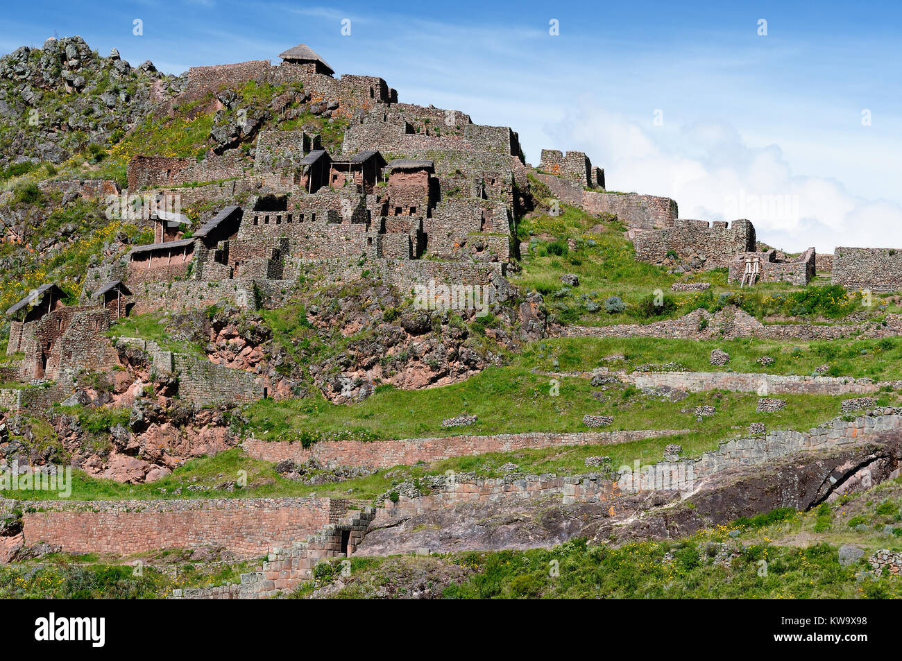 Südamerika, Pisac () - Inka Ruinen von Pisaq im Heiligen Tal in den peruanischen Anden, Peru Stockfoto