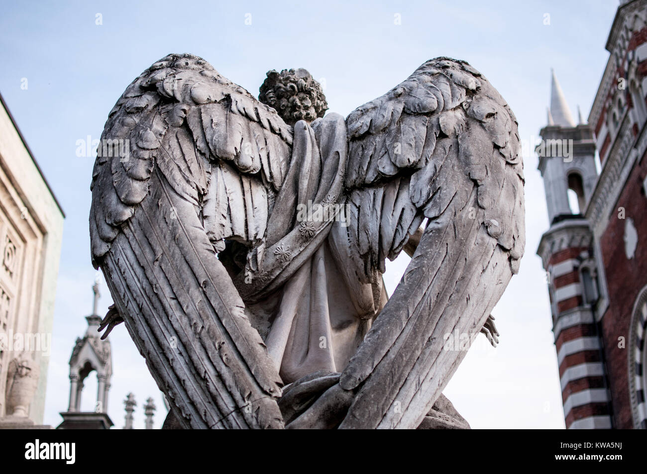 Engel Statue auf einem Friedhof Stockfoto