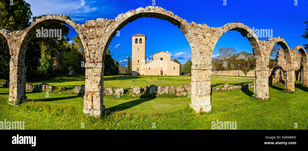 Beeindruckende Kloster in San Vincenzo al Volturno, Molise, Italien. Stockfoto