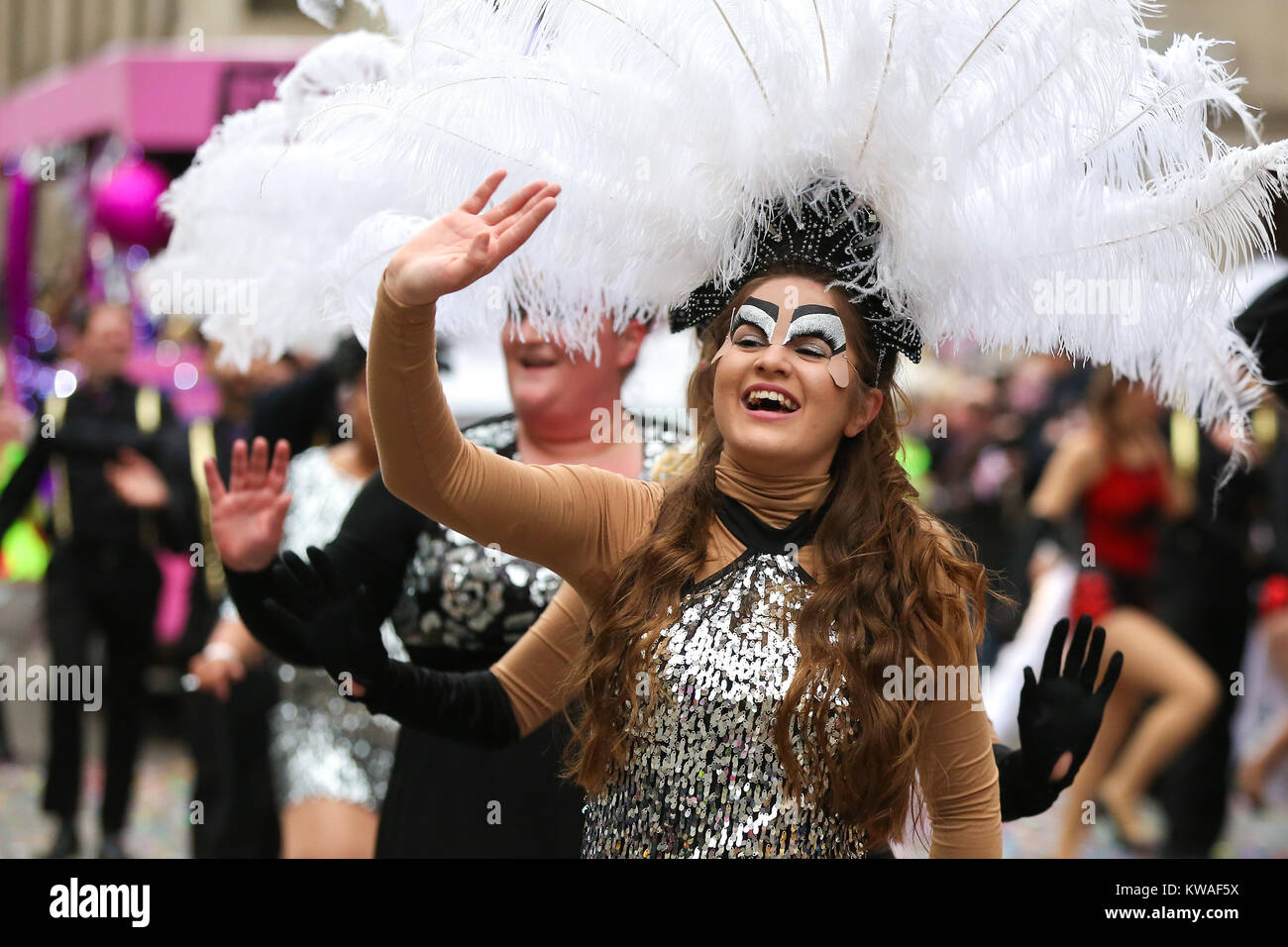London, Großbritannien. 1 Jan, 2018. Darsteller Parade während der