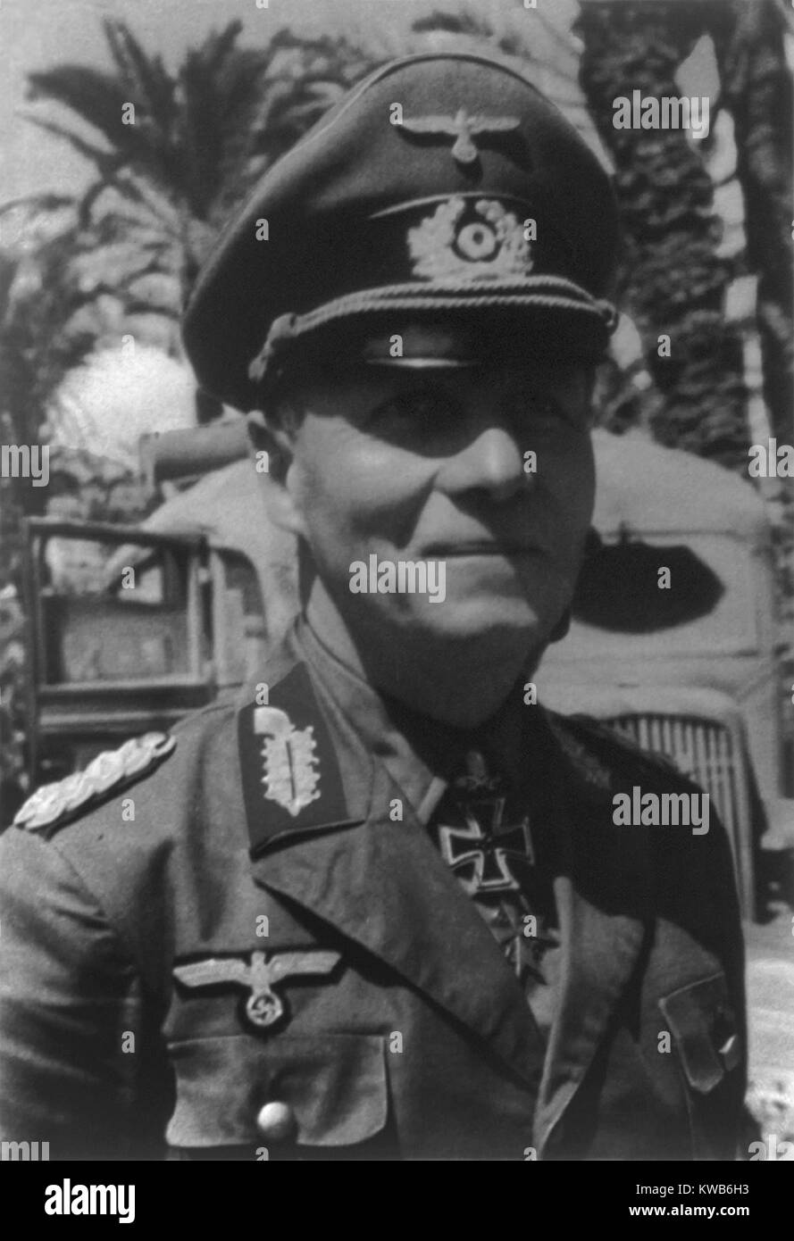 General Erwin Rommel, deutscher Kommandeur in Frankreich und Nordafrika während des 2. Weltkrieges. Ca. 1940-44. (BSLOC 2014 8 157) Stockfoto