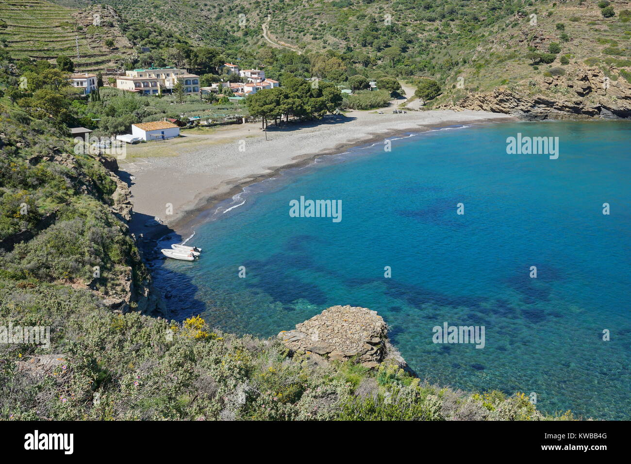 Mediterrane Cove in Spanien Costa Brava, Cala Joncols zwischen Rosen und Cadaques, Alt Emporda, Cap de Creus, Katalonien Stockfoto