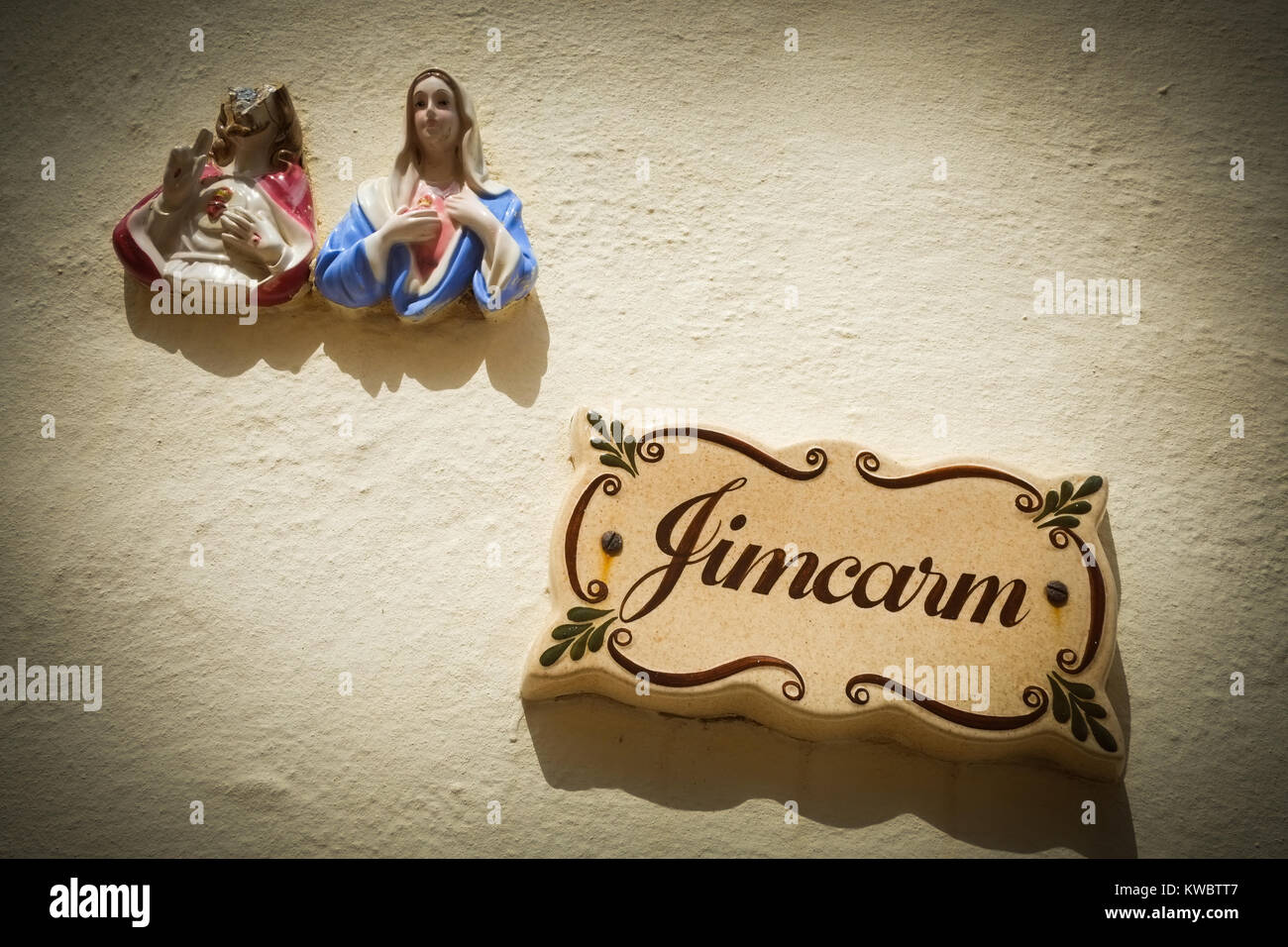 Religiöse Haus name Plakette in Mellieha, Malta Stockfoto