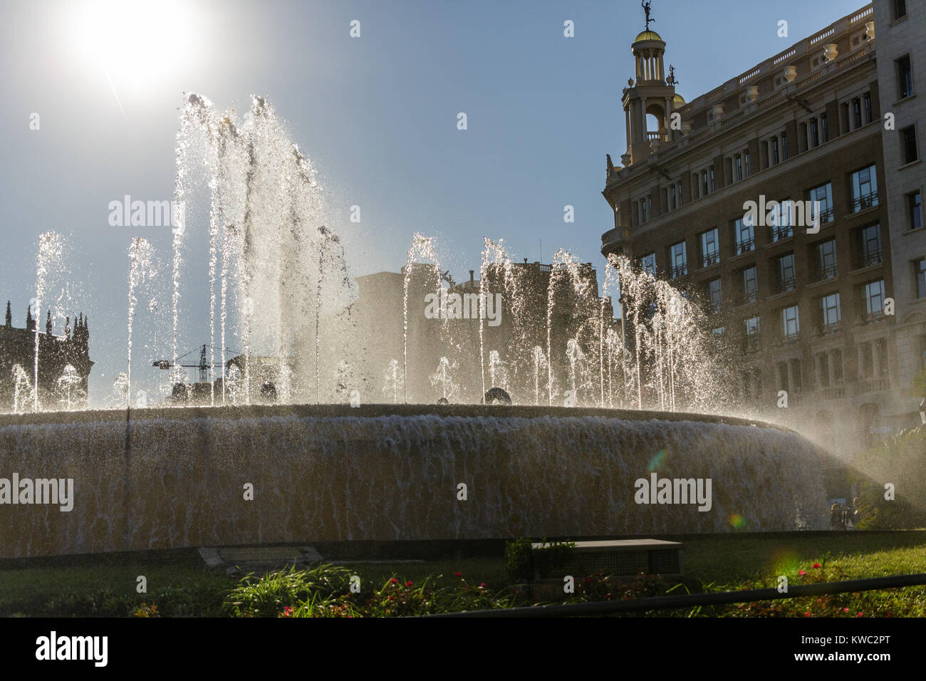 Famouns Brunnen in Barcelonas Plaça Catalunya Stockfoto