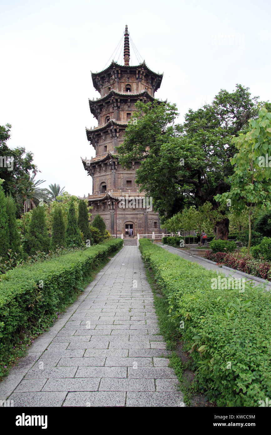 Alte Stein buddhistischen Pagode im Park, Quanzhou, China Stockfoto