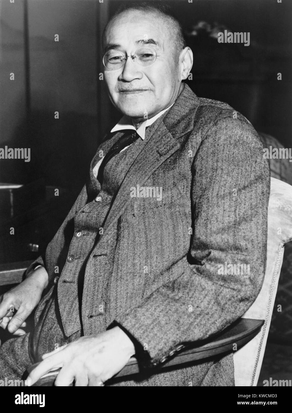 Shigeru Yoshida war Premierminister von Japan von 1946 bis 1947 und von 1948 bis 1954. Während der Nachkriegszeit, Besatzung, sagte er, durch eine "gute Verlierer", den japanischen in Frieden viel von dem, was Sie im Krieg verloren hatte, wiederfindet. - (BSLOC 2014 15 134) Stockfoto
