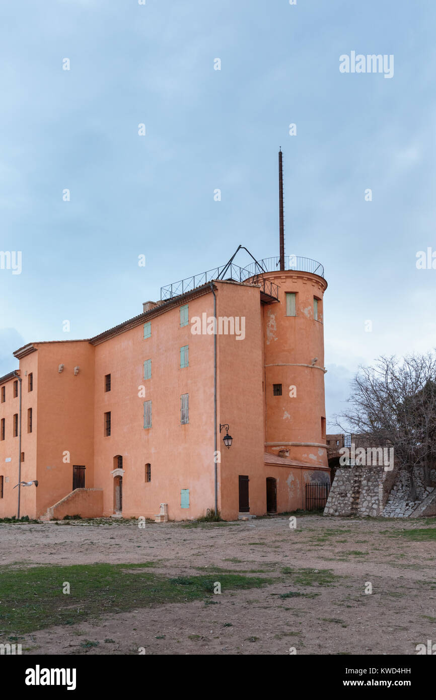 Musée de la Mer Museum und historischen Gebäuden am Fort Royal ehemalige Kaserne und Gefängnis, Île Sainte Marguerite, Cannes, Cote d'Azur, Frankreich Stockfoto