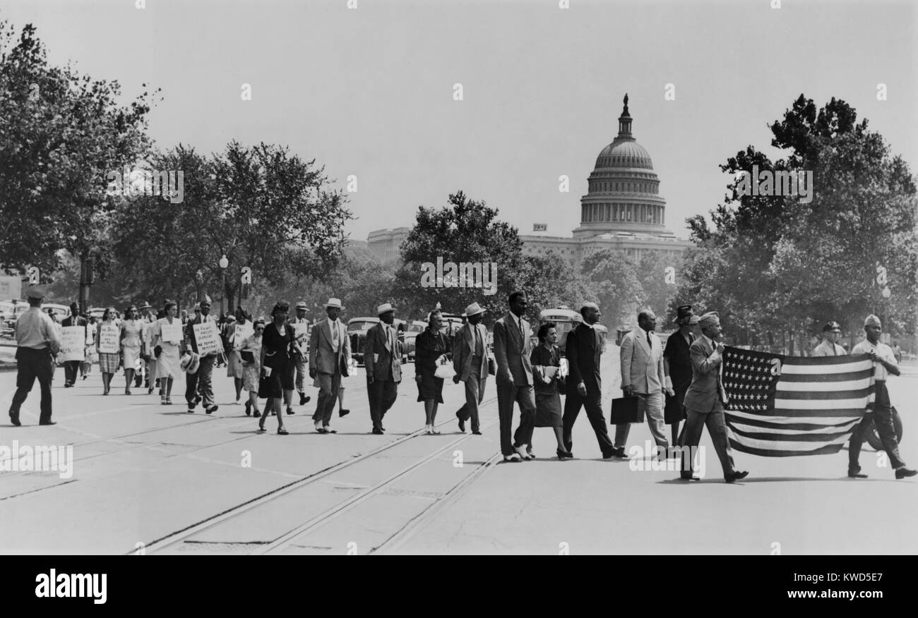 Afroamerikaner, der lynchmord an vier Afrikaner in Georgien in Washington, D.C. Protest unter ihnen sind mehrere Weltkrieg 2 Veteranen. Eine Der lynchmord Opfer war George Dorsey, ein Veteran der Pazifik Krieg. Juli 1946. (BSLOC 2014 13 110) Stockfoto