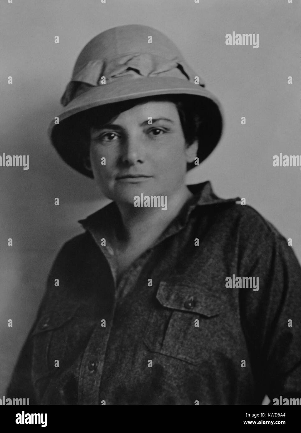 Harriet Chalmers Adams, US-amerikanischer Entdecker, Autor und Fotograf. Ca. 1908-19. Als Korrespondent für Harper's Magazine während des Ersten Weltkriegs, war sie die einzige weibliche Journalistin zulässig, in dem die Gräben zu besuchen. (BSLOC 2015 17 196) Stockfoto