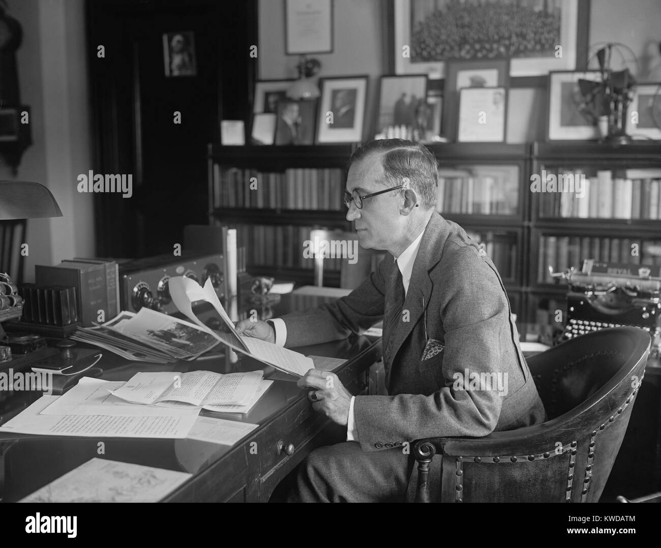 Thomas R. Shipp mit einer Rede von William Jennings Bryan, Juli 28, 1925 geschrieben. Bryan hatte, starb zwei Tage zuvor. Im Jahr 1908 Rede, Bryan die Phrase 'Twilight Zone' geprägt. Shipp war ein prominenter Öffentlichkeitsarbeit und Werbung Mann in den 1920er Jahren (BSLOC 2016 10 61) Stockfoto