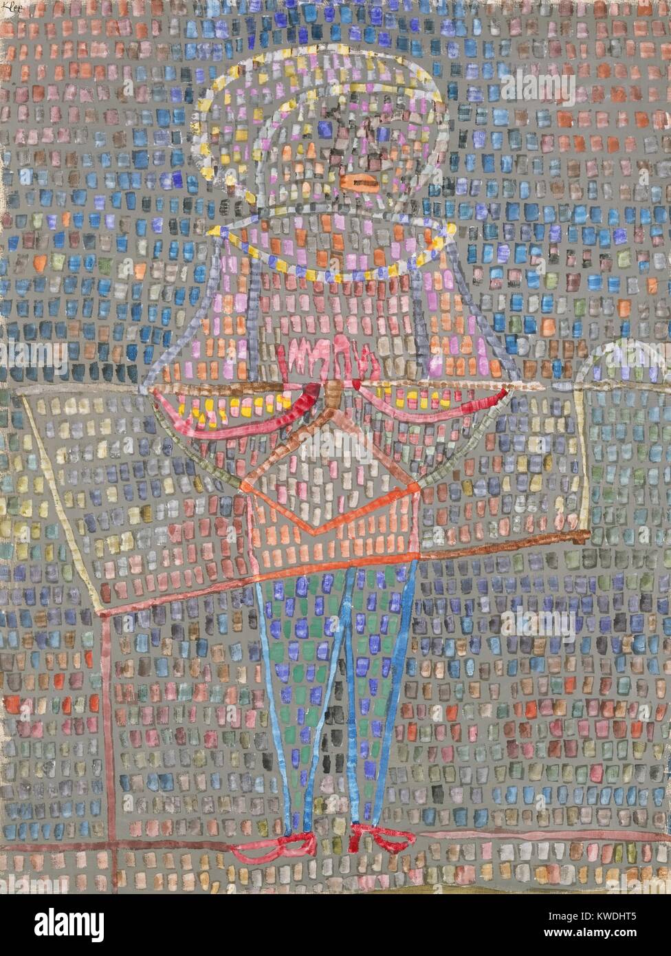 Junge in Fancy Dress, von Paul Klee, 1931, Schweizer Zeichnung, Aquarell, Gouache und Graphit auf Papier. Grundzüge und rechteckigen Patches aus weißer Farbe auf grauem Papier Zeilen definieren und abstrahierte menschliche Figur mit markant geformten Kleidungsstücke. Diese sind Überlackieren mit transparenten Wasser Farbe für ein Mosaik Wirkung. Die Abbildung ist verdunkelt durch diese Behandlung, wie ein Junge von Fancy Kleidung sein könnten (BSLOC 2017 7 22) Stockfoto