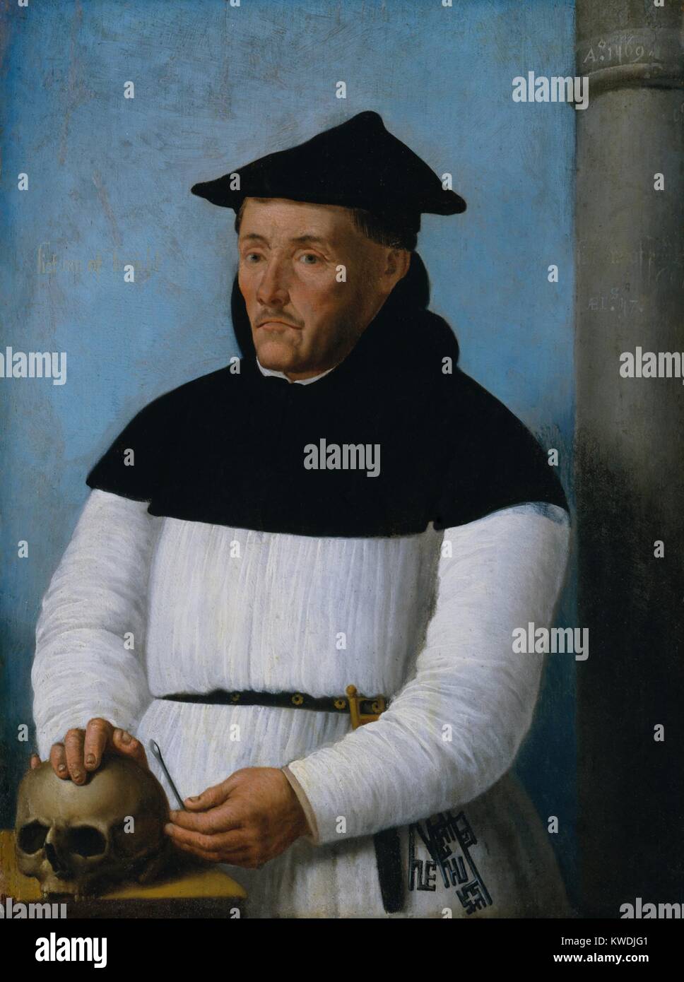 Porträt eines Chirurgen, 1569, Niederländischen, Northern Renaissance Malerei, Öl auf Holz. Ein Chirurg mit den Attributen seines Handels: ein Schädel; ein Metall instrument Schädel zu ausbrennen; und eine Säge (BSLOC 2017 16 116) Stockfoto