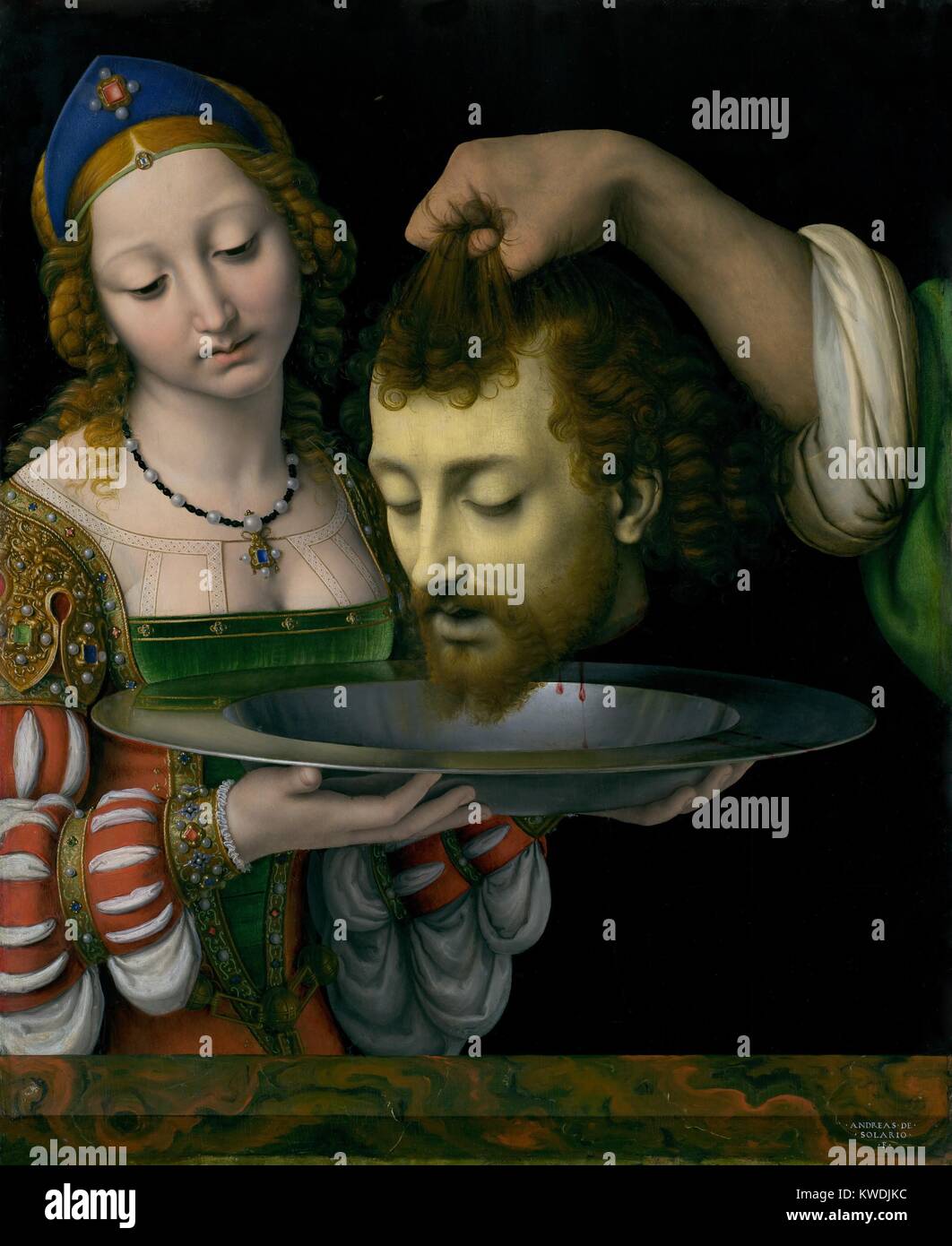 SALOME mit dem Kopf Johannes des Täufers, von Andrea Solario, 1490-1524, Öl Gemälde der italienischen Renaissance. Es ist dramatisch Kontrast zwischen Salome Schönheit und Juwelen und Baptisten grausame enthauptet Kopf gehalten durch eine körperlose muskulösen Arm (BSLOC 2017 16 68) Stockfoto