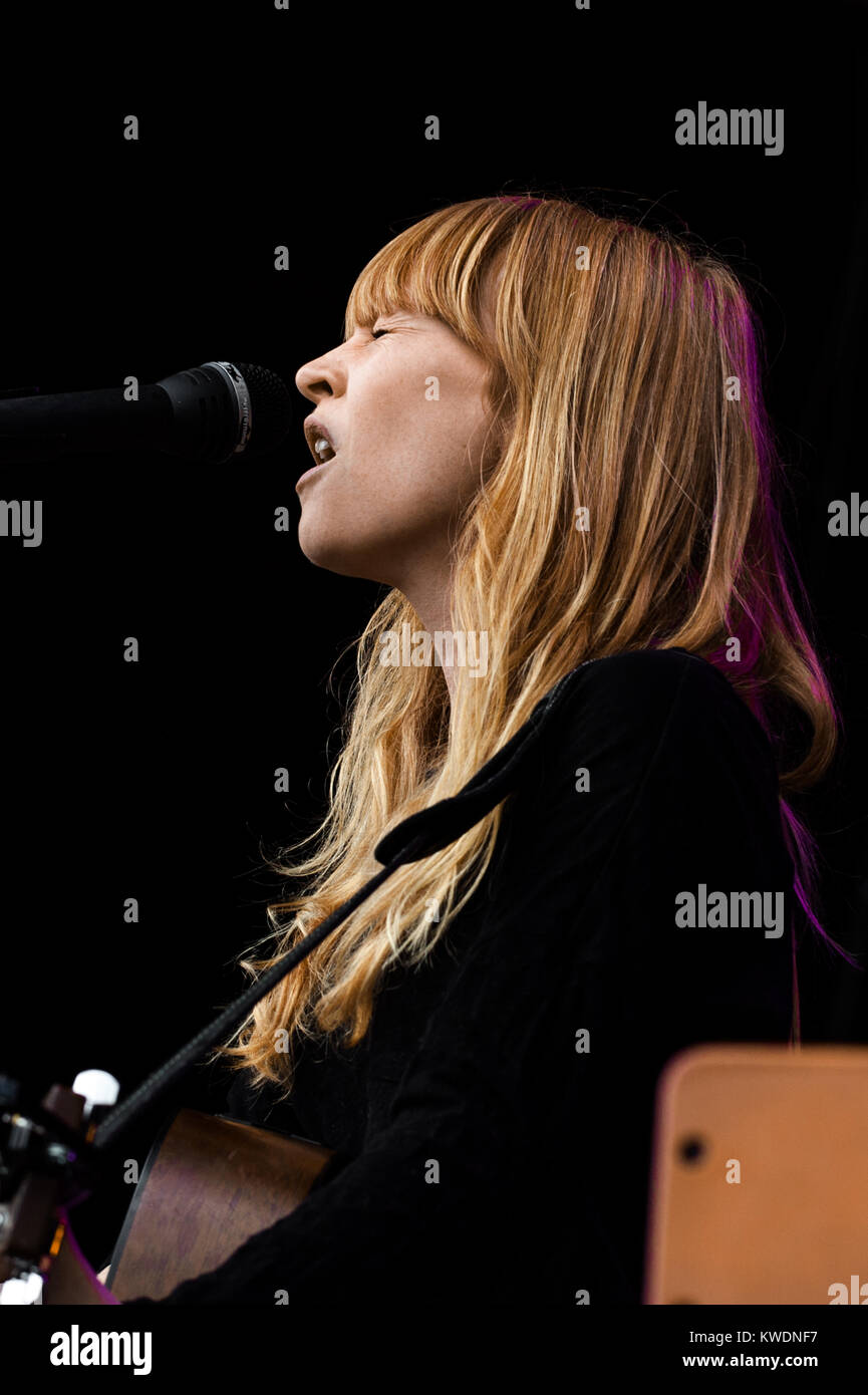 Lucy Rose bei Coventry Godiva Festival, Coventry, Großbritannien im Juli 2017. Stockfoto