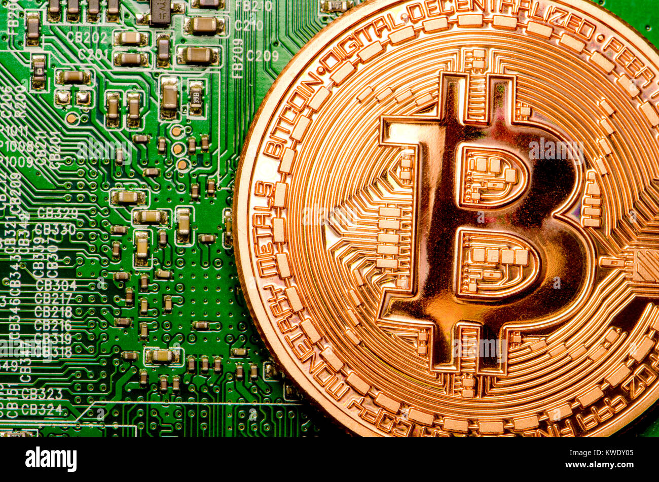Bitcoin cryptocurrency/payment System (Kupfer Bitcoin Commemorative Runde .999 Bullion) elektronische Währung Stockfoto