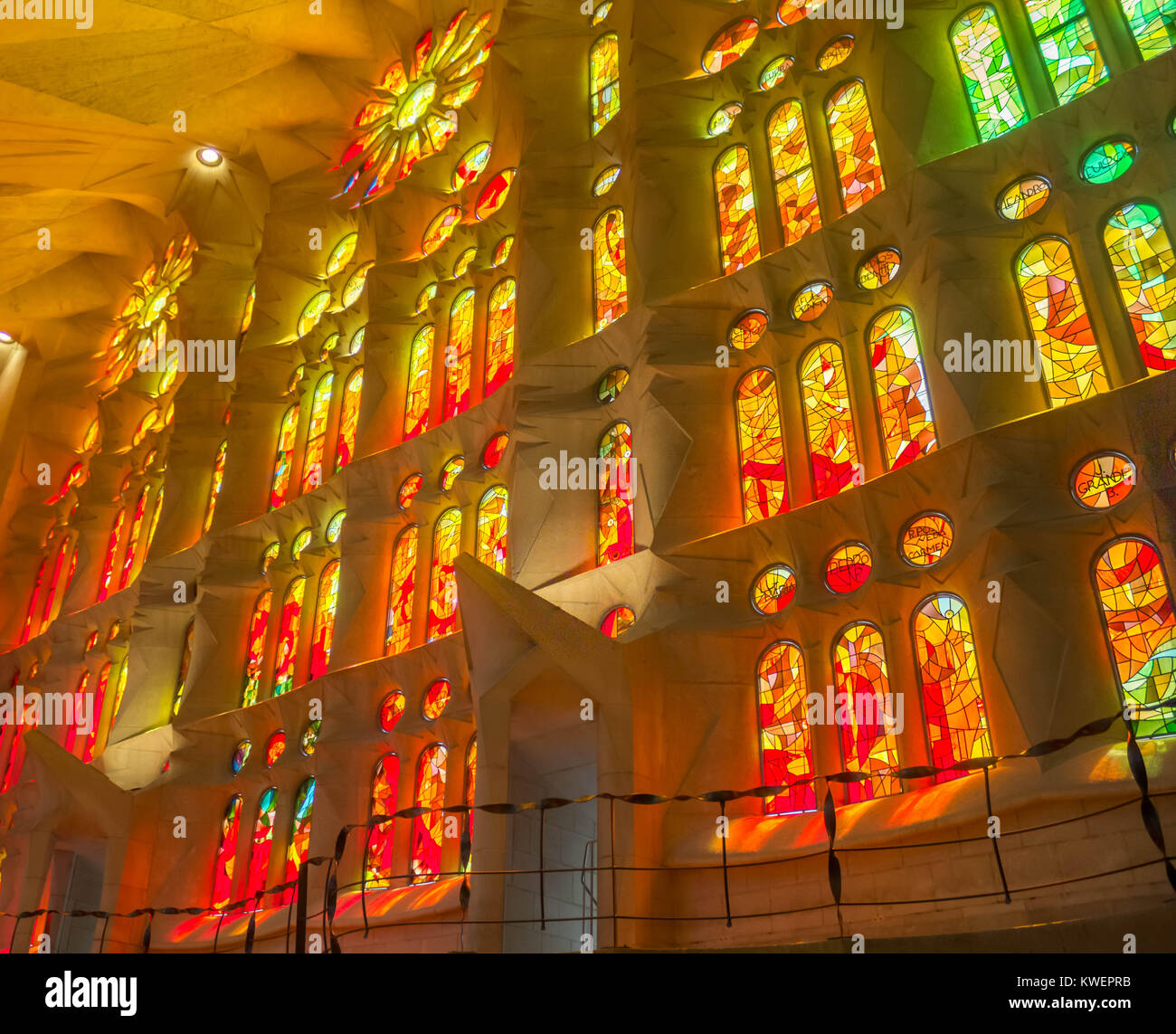 Sagrada Familia Glasmalereien, Barcelona, Spanien Stockfoto