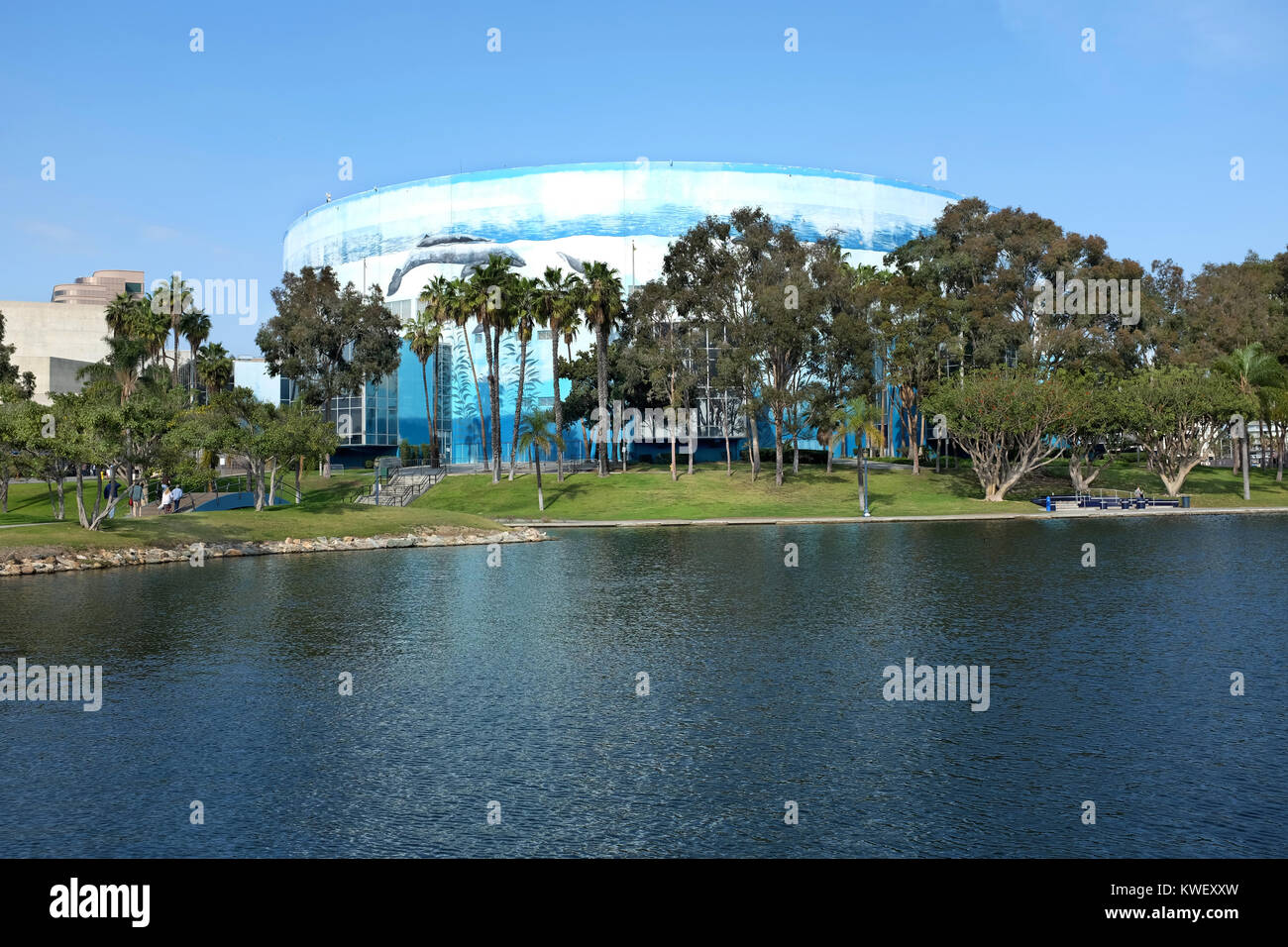 LONG BEACH, CA - 21. FEBRUAR 2015: Long Beach Arena. Mit einem Wandgemälde von Künstler Wyland Arena für Sportveranstaltungen, Konzerte und ot verwendet werden können Lackiert Stockfoto