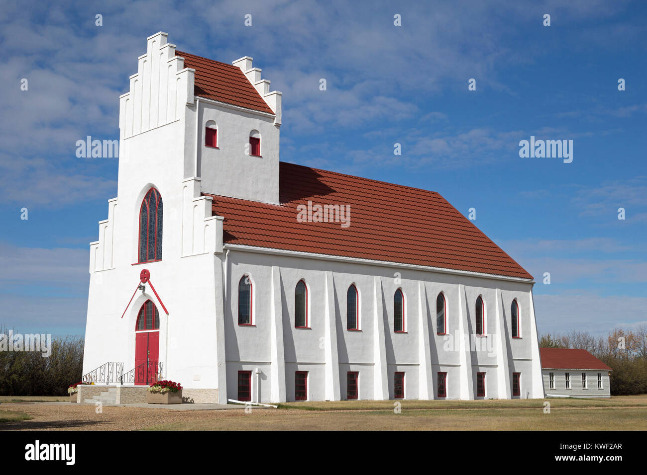 Bethlehem Lutheran Church, ein historisches Gebäude von dänischen Einwanderern in einer kleinen Präriestadt gebaut Stockfoto