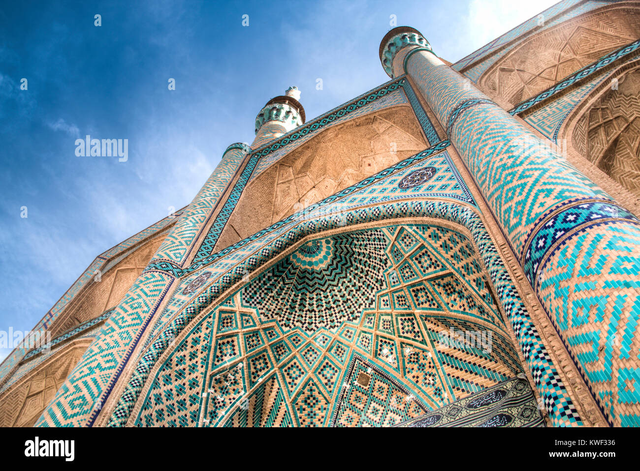 Die beeindruckende Fassade des Amir Chakhmagh Moschee am Hauptplatz der antiken Stadt Yazd im Iran Stockfoto