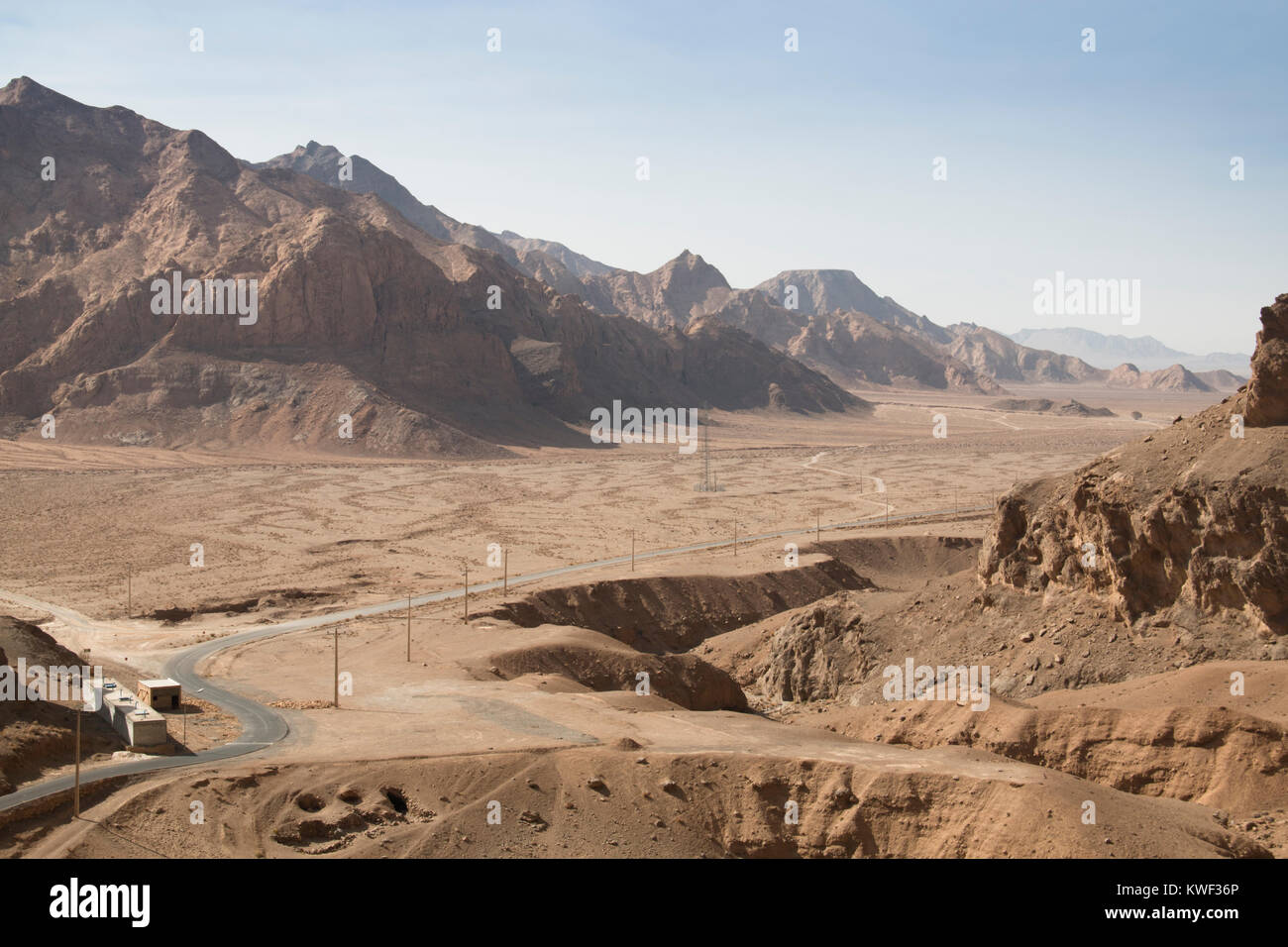 Blick über die Bafgh Wüste in der Nähe der antiken Stadt Yazd im Iran von Chak Chak, die Zoroastrischen Feuer timple Stockfoto