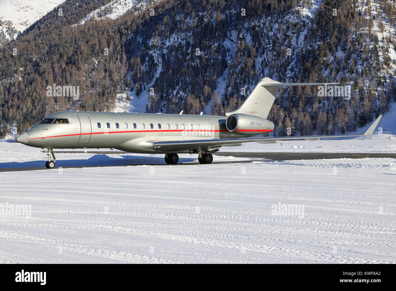Samedan/Switzerlad: 9H - VJJ - Bombardier Global 6000 - VistaJet in Samedan/Schweiz 18.02.2017 Stockfoto