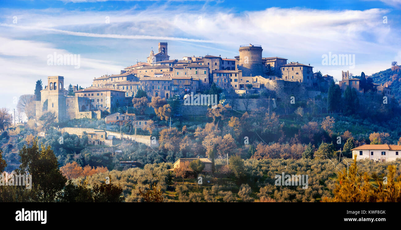 Beeindruckend Dorf Gualdo Cattaneo, Umbrien, Italien. Stockfoto