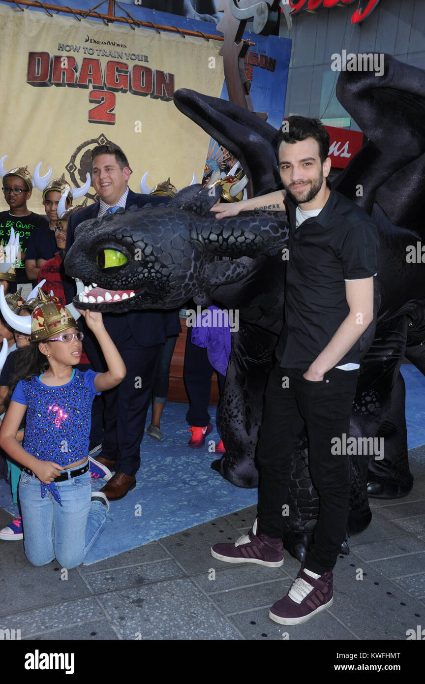 NEW YORK NY 06 Juni Schauspieler Jonah Hill Jay Baruchel Besucht 
