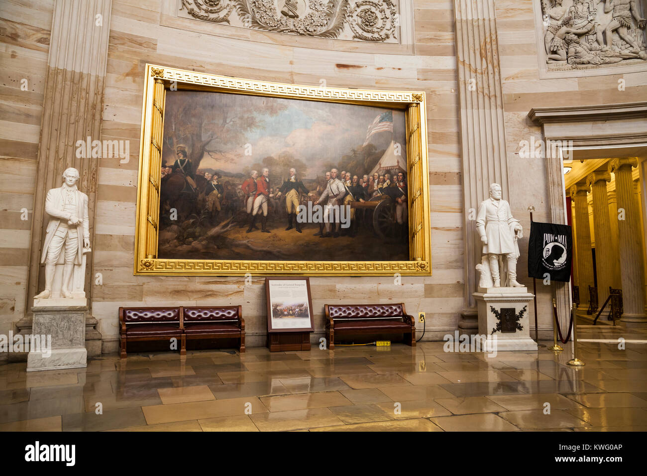 Das Gemälde mit dem Titel Die Kapitulation von General Burgoyne von John Trumbull in der Rotunde des Capitol Hill, Washington DC, USA Stockfoto