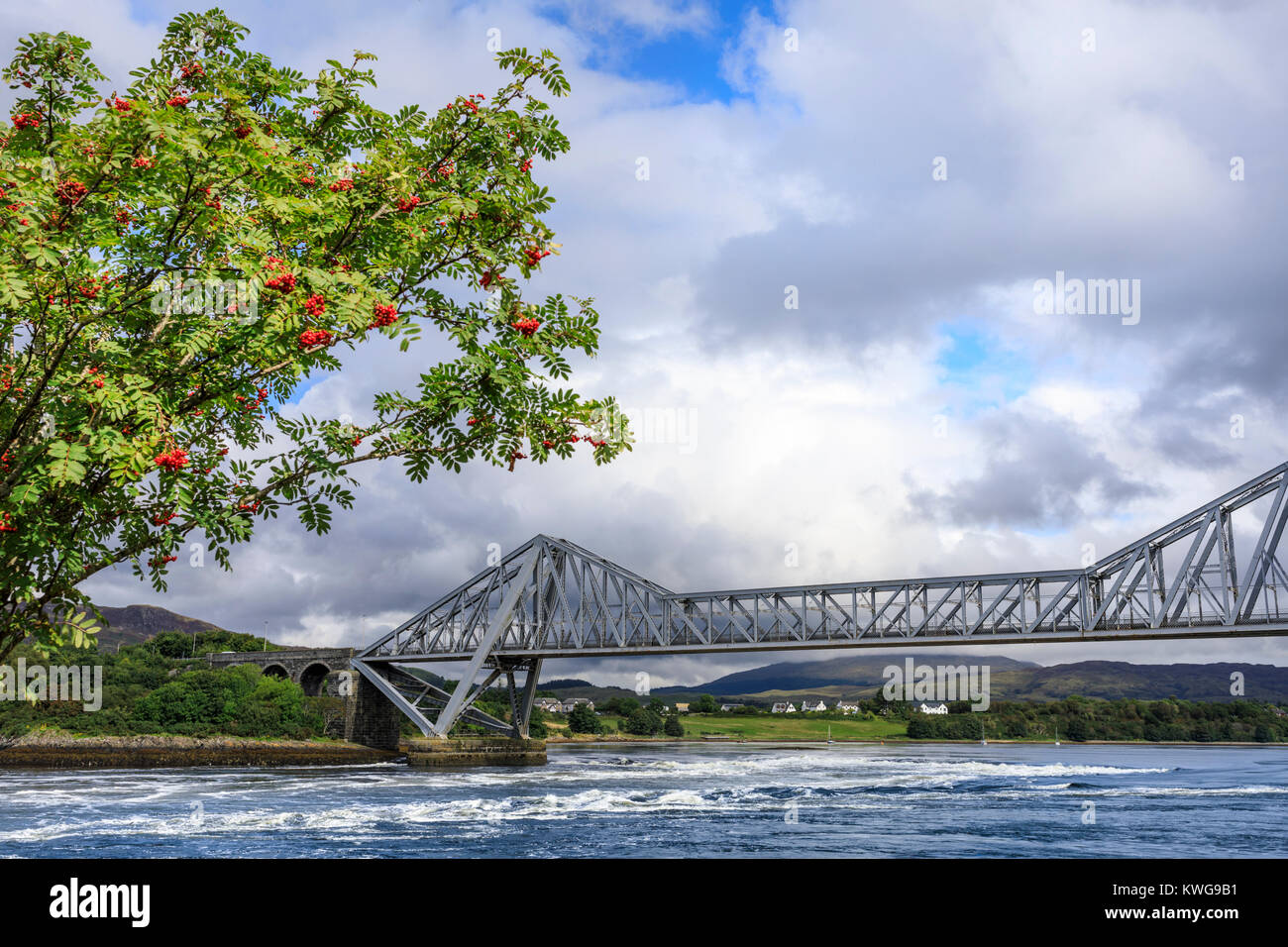 Fällt der Lora Connel Bridge. Loch Etive, Schottland Stockfoto