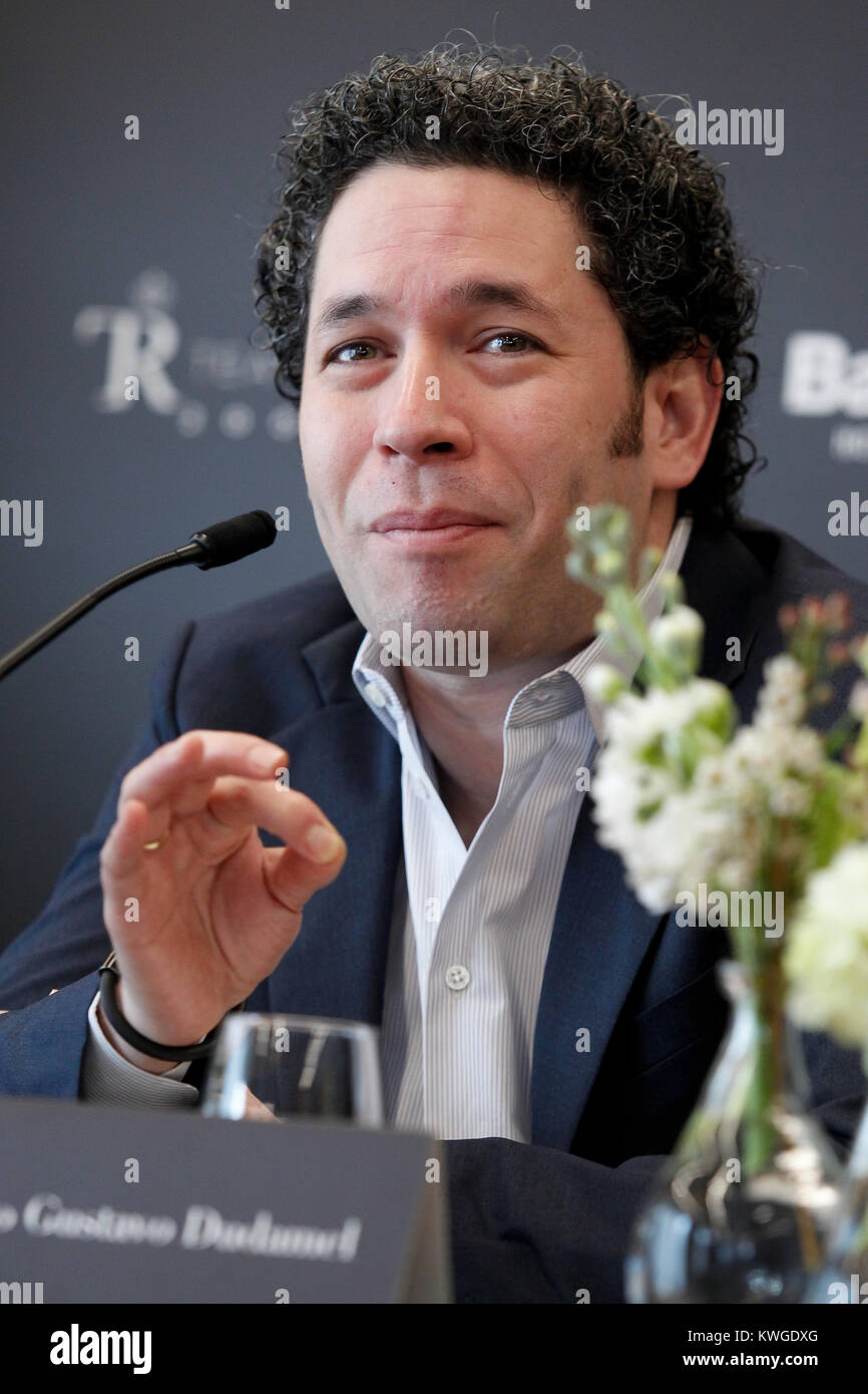 Gustavo Dudamel Stockfotos Und Bilder Kaufen Alamy