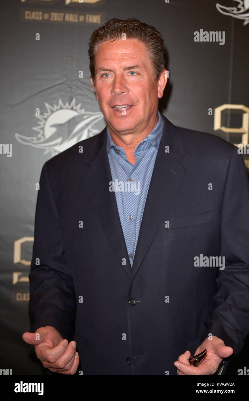 Miami Dolphins' Hall of Fame Feier "hosting Jason Taylor im Hard Rock Stadion in Miami Gardens, Florida. Mit: Dan Marino Wo: Miami Gardens, Florida, United States Wenn: 02 Dez 2017 Credit: JLN Fotografie/WENN.com Stockfoto
