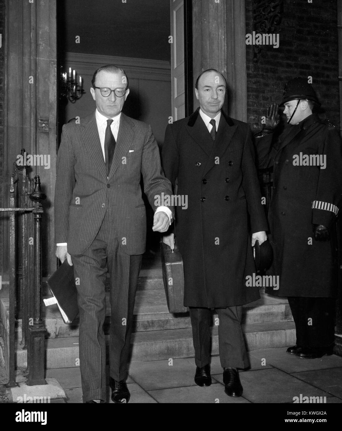 Peter carington 6th baron carrington Fotos und Bildmaterial in hoher