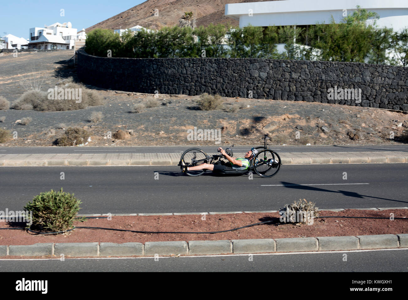 Ein recumbent Cycle in der Nähe von Playa Blanca, Lanzarote, Kanarische Inseln, Spanien. Stockfoto