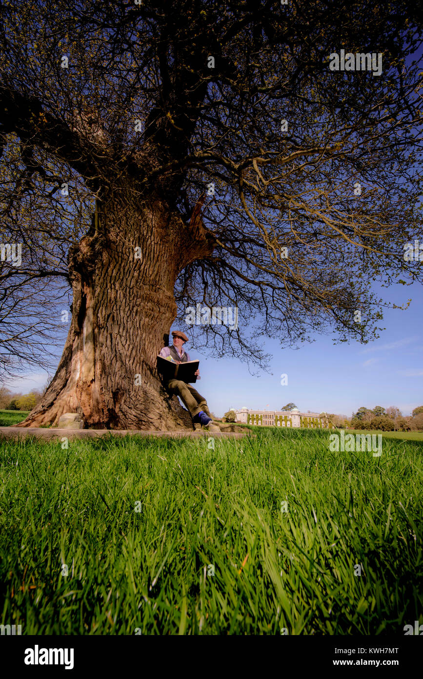 Künstler Jeremy Houghton in Goodwood House, als er Artist in Residence im Jahr 2016 war. Stockfoto