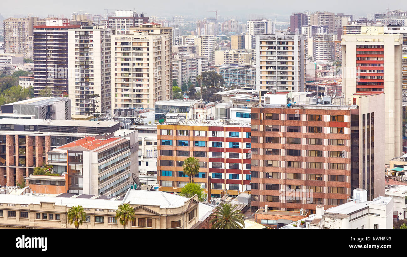 Santiago de Chile in der Innenstadt von Smog, Chile abgedeckt. Stockfoto